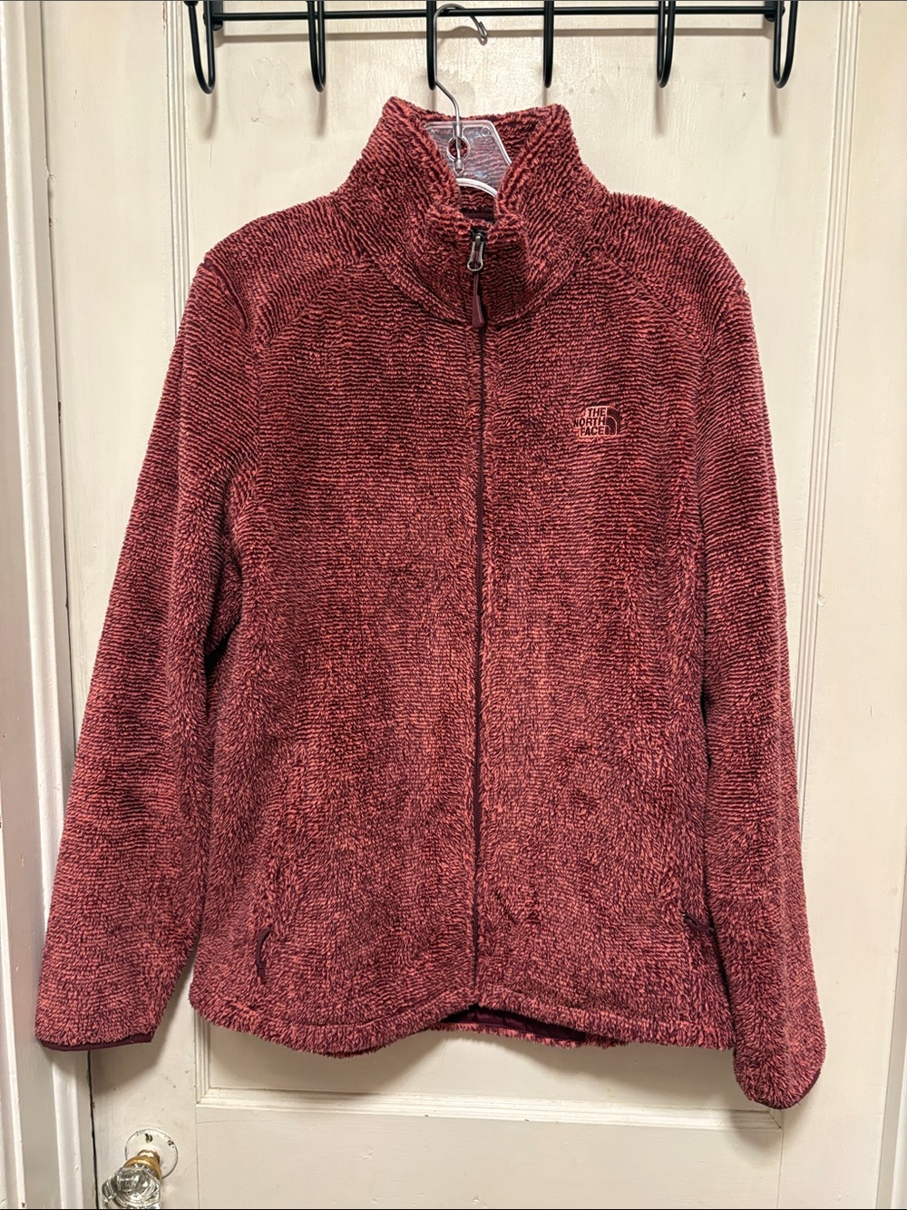 The North Face Osito Fuzzy Plush Zip-Up Teddy Jacket in Burgundy Maroon X-Large